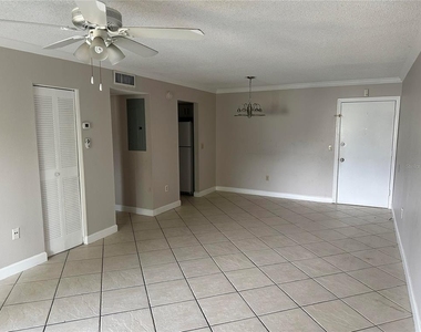 904 Lake Destiny Road - Photo Thumbnail 15