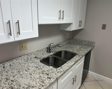 904 Lake Destiny Road - Photo Thumbnail 3