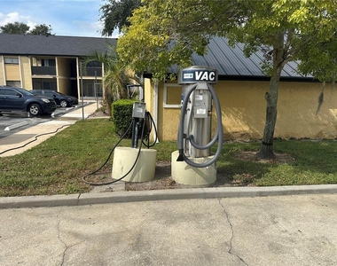 904 Lake Destiny Road - Photo Thumbnail 18