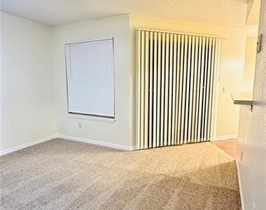 1017 S Hiawassee Road - Photo Thumbnail 4