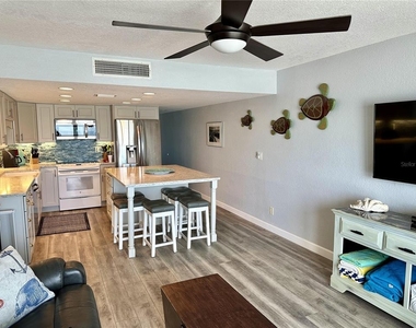 4849 Saxon Drive - Photo Thumbnail 9