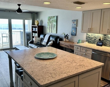 4849 Saxon Drive - Photo Thumbnail 7