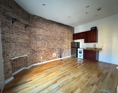 194 Edgecombe Avenue - Photo Thumbnail 1