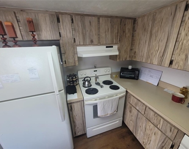 22481 Westchester Boulevard - Photo Thumbnail 5