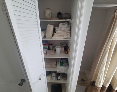 22481 Westchester Boulevard - Photo Thumbnail 11