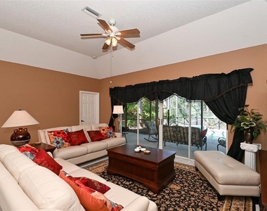 3866 Surrey Court - Photo Thumbnail 9