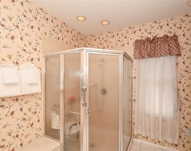 3866 Surrey Court - Photo Thumbnail 29