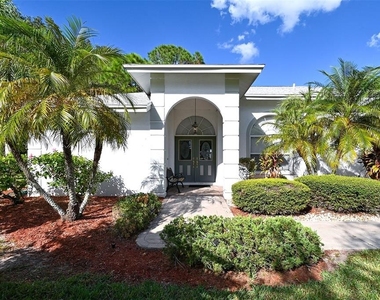 3866 Surrey Court - Photo Thumbnail 3