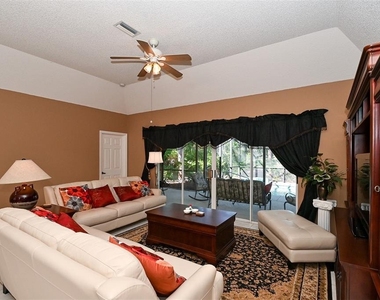 3866 Surrey Court - Photo Thumbnail 8