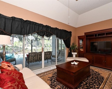 3866 Surrey Court - Photo Thumbnail 10