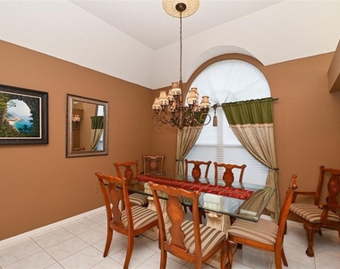 3866 Surrey Court - Photo Thumbnail 15