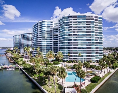 988 Blvd Of The Arts - Photo Thumbnail 14