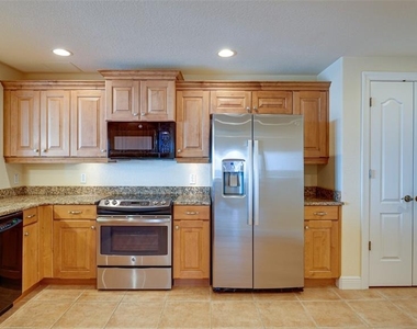 501 Haben Boulevard - Photo Thumbnail 13