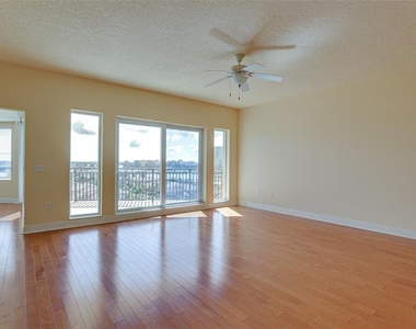 501 Haben Boulevard - Photo Thumbnail 10