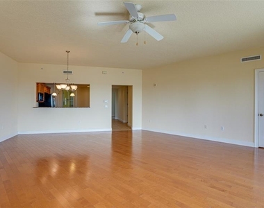 501 Haben Boulevard - Photo Thumbnail 12