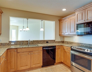 501 Haben Boulevard - Photo Thumbnail 14