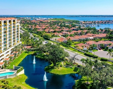 501 Haben Boulevard - Photo Thumbnail 2