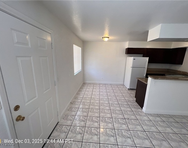 4945 Kell Lane - Photo Thumbnail 2