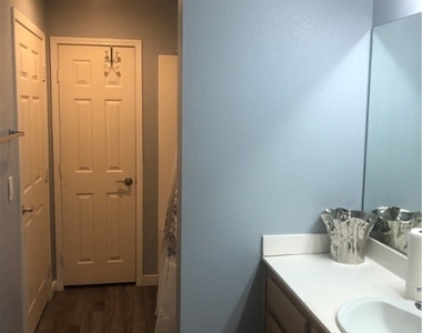 31 Agate Avenue - Photo Thumbnail 19