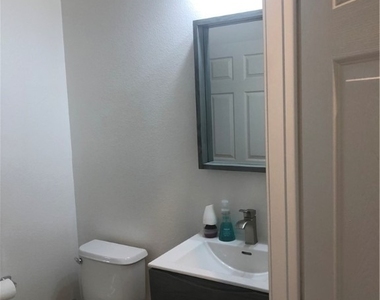 31 Agate Avenue - Photo Thumbnail 21