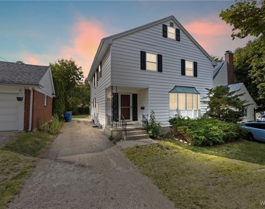 80 Capen Boulevard - Photo Thumbnail 1
