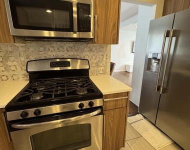 259 Garfield Avenue - Photo Thumbnail 5
