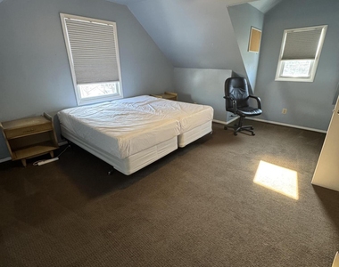 259 Garfield Avenue - Photo Thumbnail 8