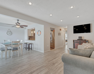 42 Hamilton Avenue - Photo Thumbnail 1