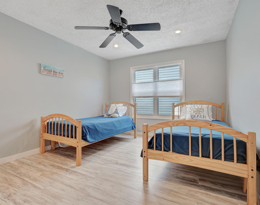 42 Hamilton Avenue - Photo Thumbnail 18