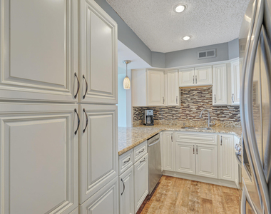 42 Hamilton Avenue - Photo Thumbnail 11