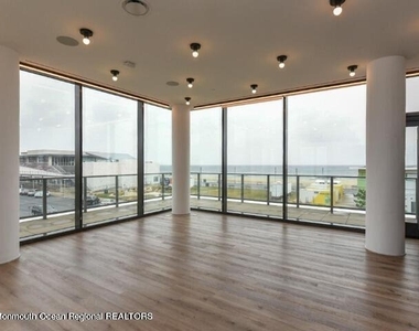 1101 Ocean Avenue N - Photo Thumbnail 45