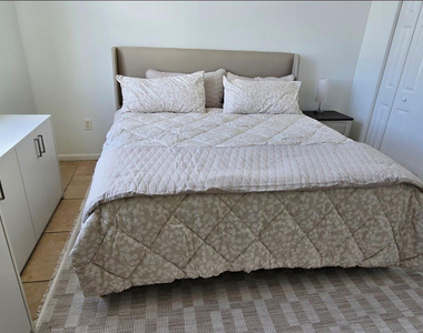 651 Okeechobee Boulevard - Photo Thumbnail 12