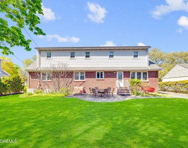 508 Crescent Parkway - Photo Thumbnail 5