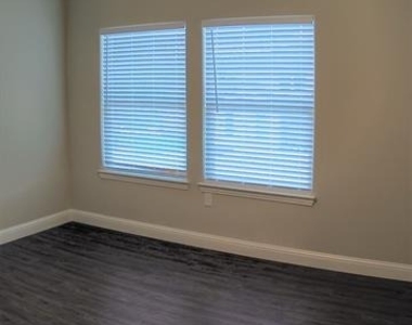 1601 Riney Rd - Photo Thumbnail 11