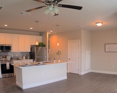 1601 Riney Rd - Photo Thumbnail 3