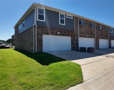 2944 Baneberry Lane - Photo Thumbnail 2