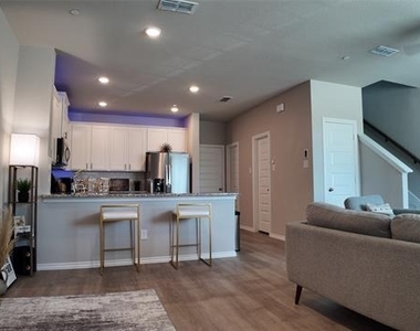 2944 Baneberry Lane - Photo Thumbnail 5