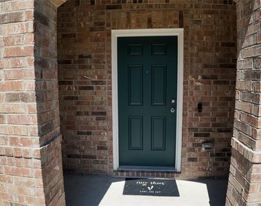 2944 Baneberry Lane - Photo Thumbnail 4