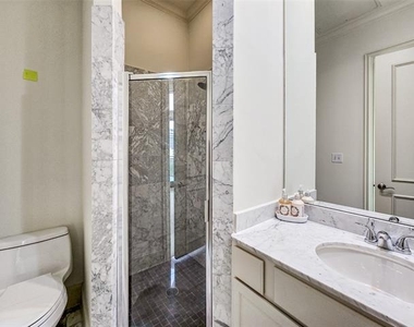 3535 Gillespie Street - Photo Thumbnail 18