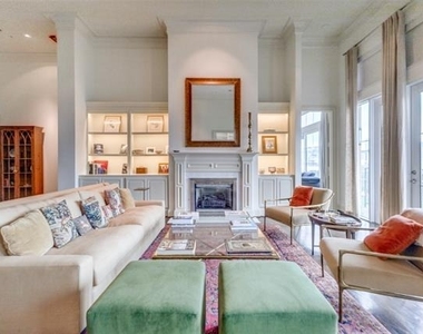 3535 Gillespie Street - Photo Thumbnail 2