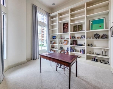 3535 Gillespie Street - Photo Thumbnail 17