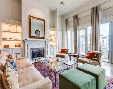 3535 Gillespie Street - Photo Thumbnail 3