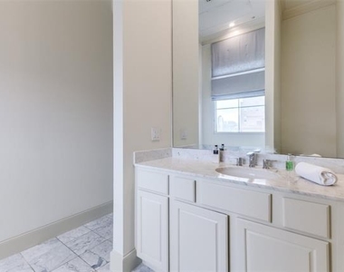 3535 Gillespie Street - Photo Thumbnail 19