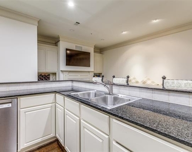 3535 Gillespie Street - Photo Thumbnail 14