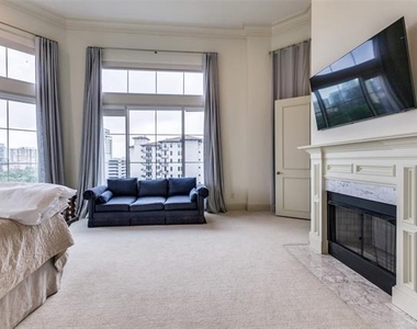 3535 Gillespie Street - Photo Thumbnail 5