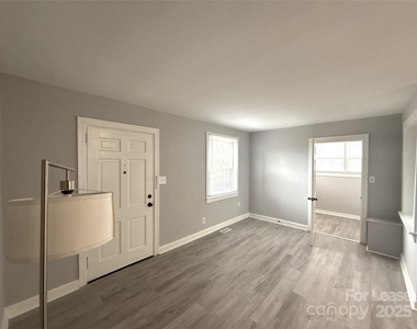 1142 Mona Drive - Photo Thumbnail 1