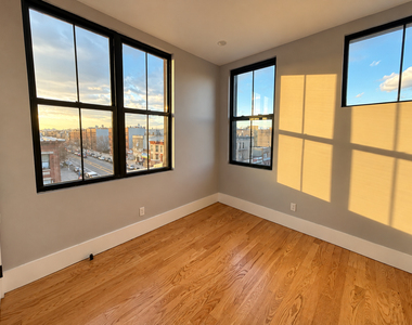 1522 St Johns Place - Photo Thumbnail 4