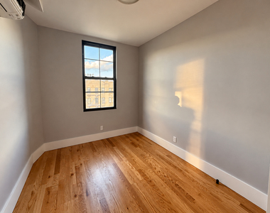 1522 St Johns Place - Photo Thumbnail 6