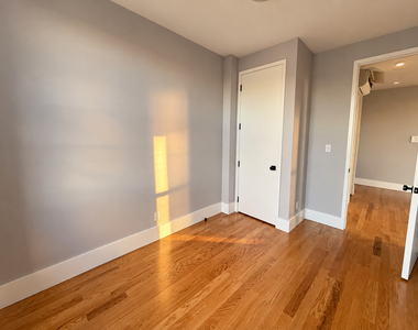 1522 St Johns Place - Photo Thumbnail 7