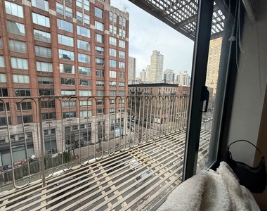 1570 First ave - Photo Thumbnail 4